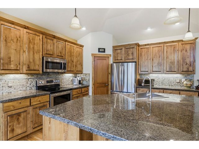 3285 Current Creek Ct, Loveland, CO 80538