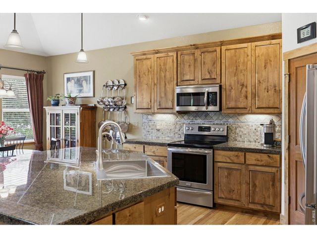3285 Current Creek Ct, Loveland, CO 80538