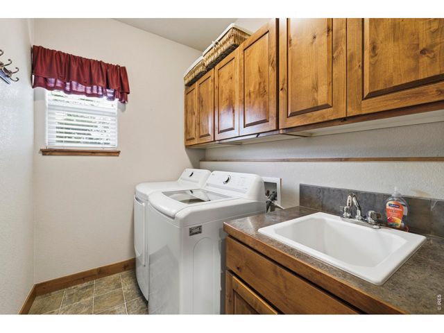 3285 Current Creek Ct, Loveland, CO 80538