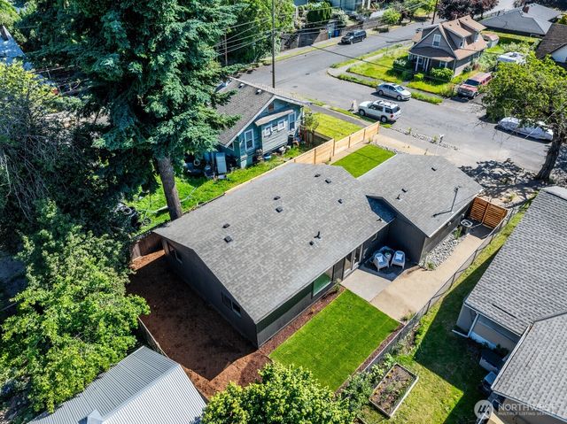 7235 NE 9th Ave, Portland, OR 97211