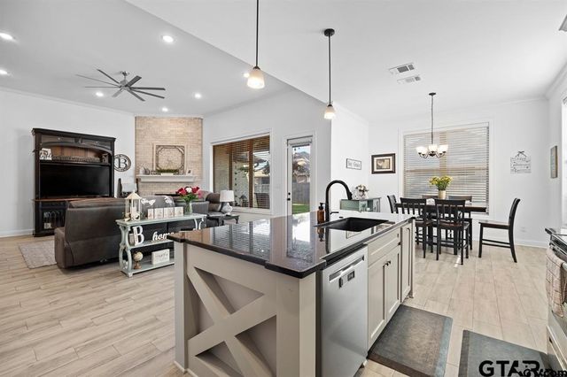 110 Rose Row, Winona, TX 75792