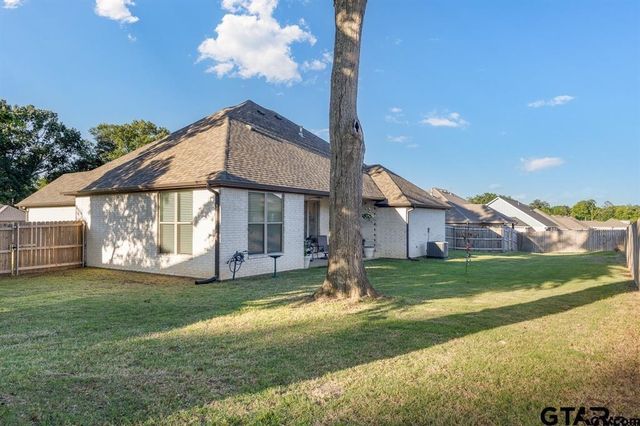 110 Rose Row, Winona, TX 75792