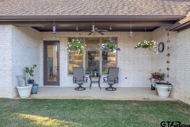 110 Rose Row, Winona, TX 75792