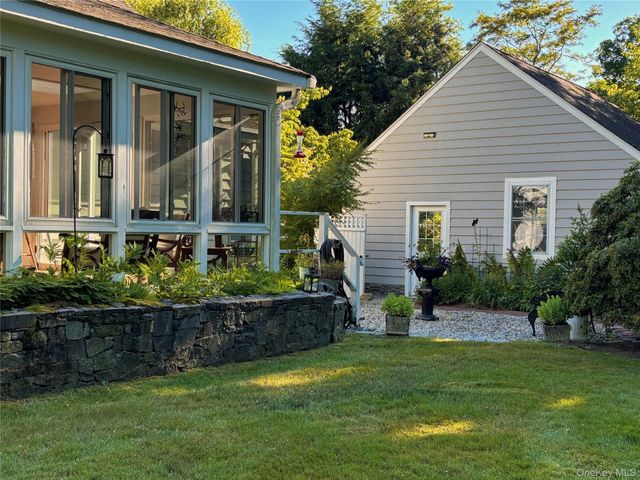 10 Spruce Lane, Garrison, NY 10524