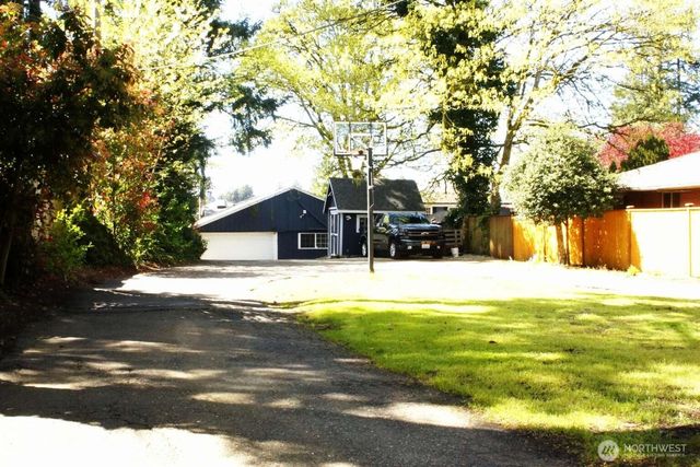 10040 Dekoven Drive SW, Lakewood, WA 98499