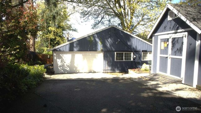 10040 Dekoven Drive SW, Lakewood, WA 98499