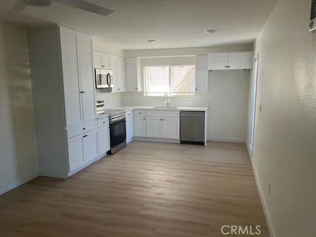 408 W La Veta, Orange, CA 92866