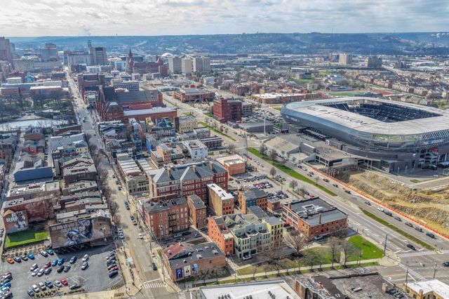 206 Wade Street, Cincinnati, OH 45202