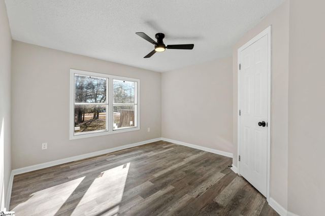 200 Country Walk Lane, Simpsonville, SC 29680