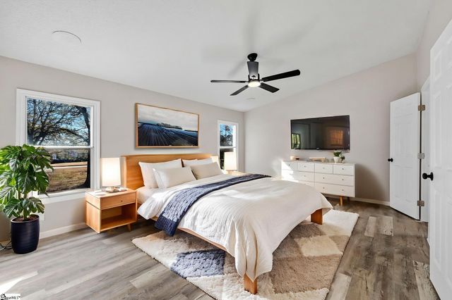 200 Country Walk Lane, Simpsonville, SC 29680