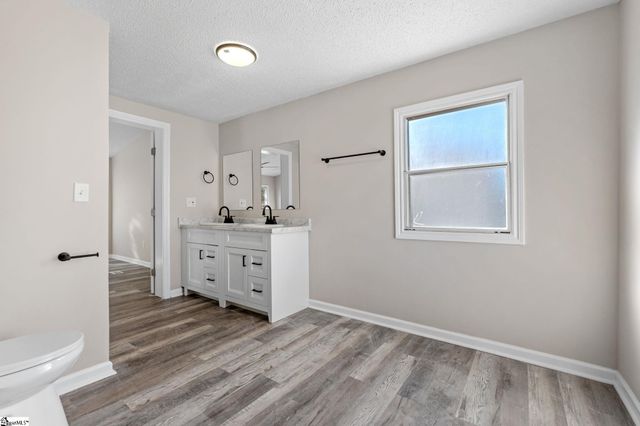 200 Country Walk Lane, Simpsonville, SC 29680