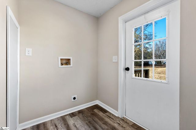 200 Country Walk Lane, Simpsonville, SC 29680