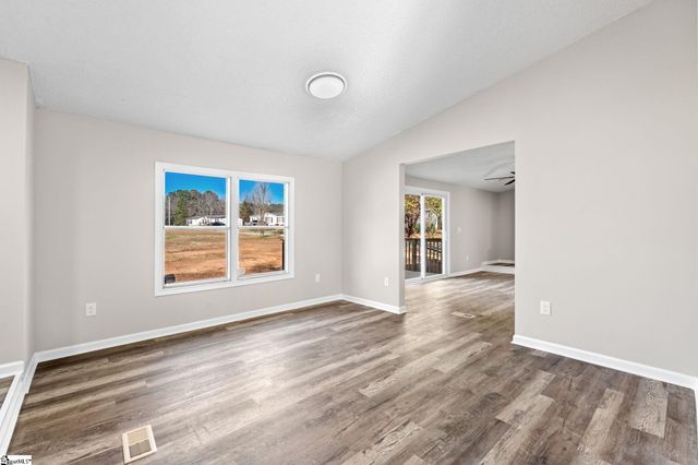 200 Country Walk Lane, Simpsonville, SC 29680