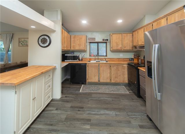 15894 35th Avenue, Clearlake, CA 95422