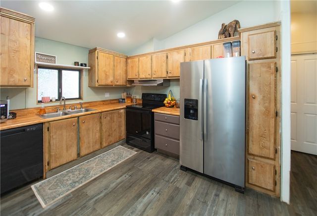 15894 35th Avenue, Clearlake, CA 95422