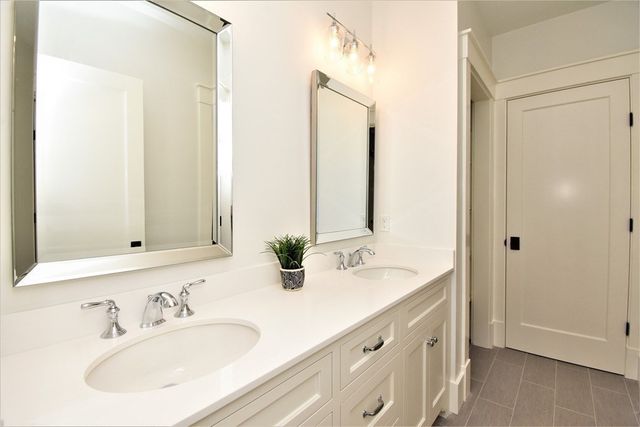 40 Voss Terrace, Newton, MA 02459