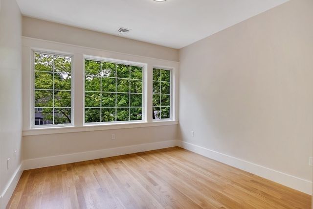 40 Voss Terrace, Newton, MA 02459
