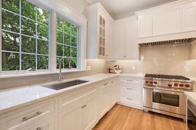 40 Voss Terrace, Newton, MA 02459