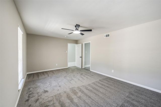 7834 Vickijohn Drive, Houston, TX 77071