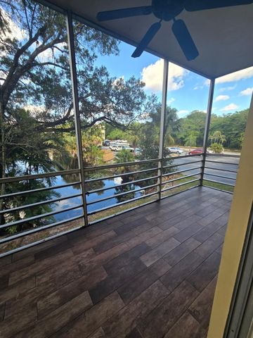 4121 Stirling Rd 205, Davie, FL 33314