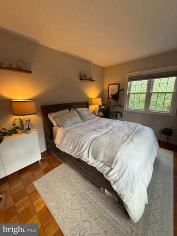 3771 GUNSTON RD, Alexandria, VA 22302