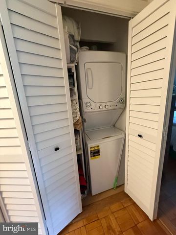 3771 GUNSTON RD, Alexandria, VA 22302