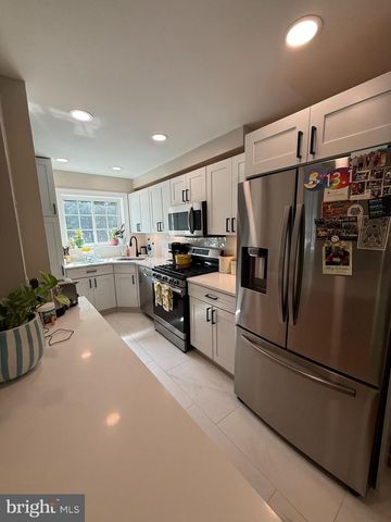 3771 GUNSTON RD, Alexandria, VA 22302
