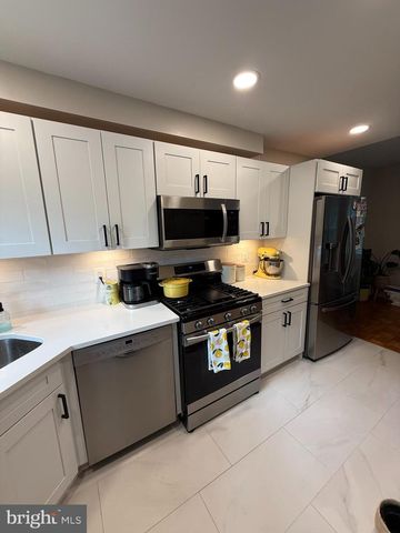 3771 GUNSTON RD, Alexandria, VA 22302