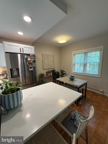 3771 GUNSTON RD, Alexandria, VA 22302