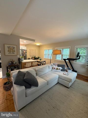 3771 GUNSTON RD, Alexandria, VA 22302