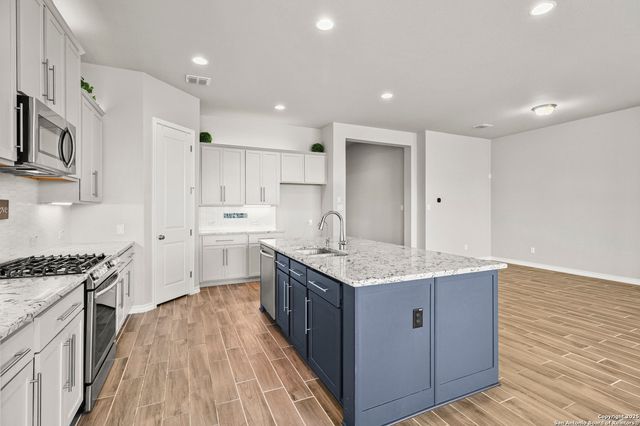 28438 Shailene, San Antonio, TX 78260