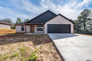 608 Giles St, Troup, TX 75789