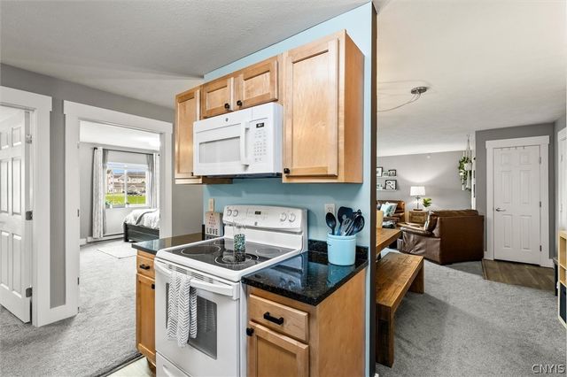 1402 Landrush, Van Buren, NY 13027