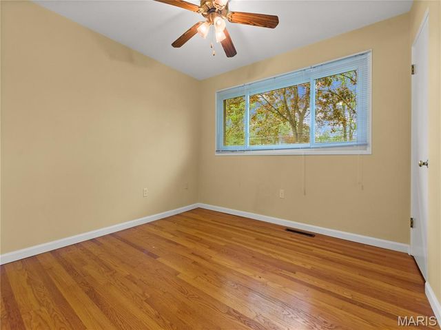 722 Lantern Lane, Olivette, MO 63132