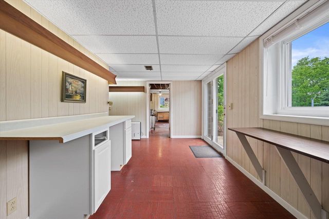 353 Tower COURT, Pewaukee, WI 53072