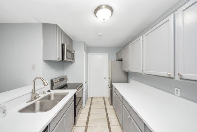 10735 Braes Bend Drive, Houston, TX 77071