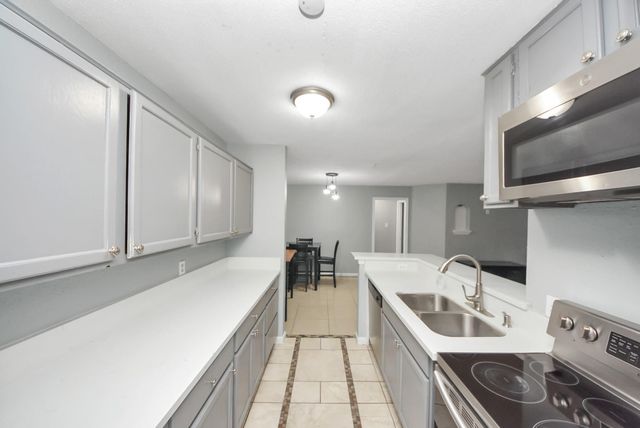 10735 Braes Bend Drive, Houston, TX 77071
