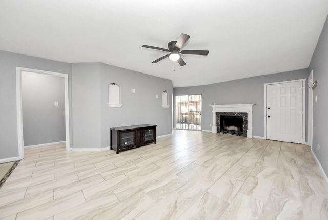 10735 Braes Bend Drive, Houston, TX 77071