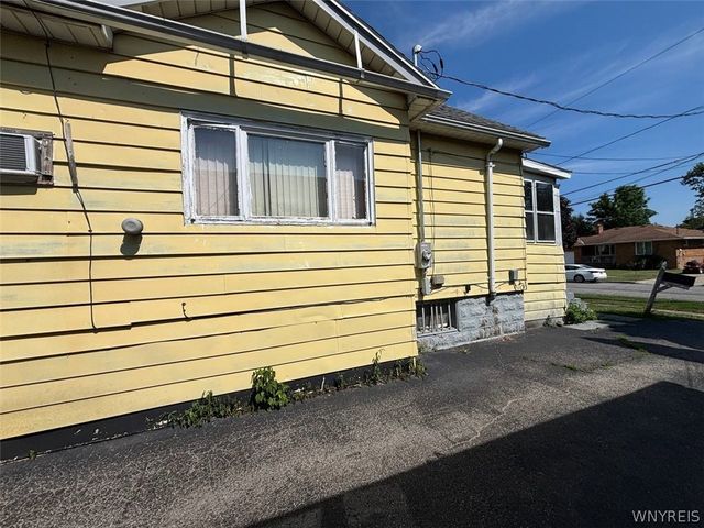 3236 North Avenue, Niagara Falls, NY 14305
