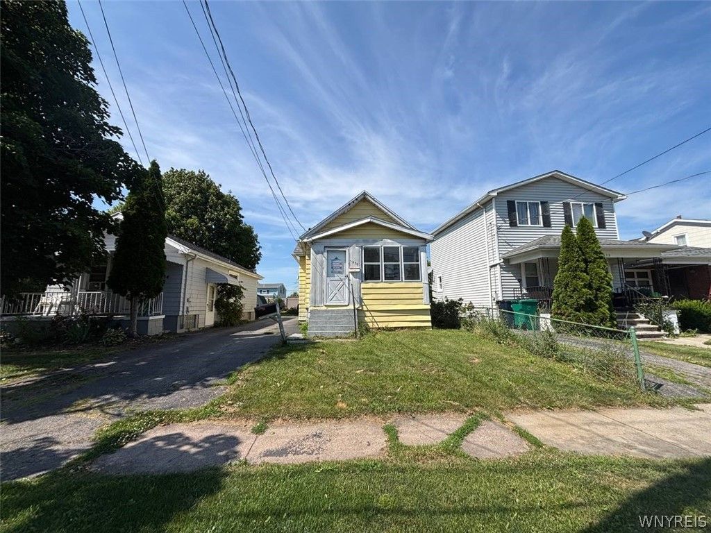 3236 North Avenue, Niagara Falls, NY 14305