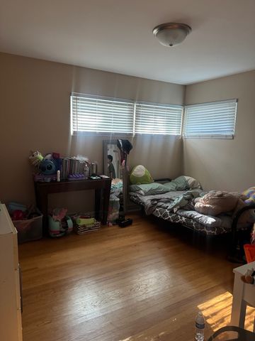 4608 Wesley Terrace, Schiller Park, IL 60176