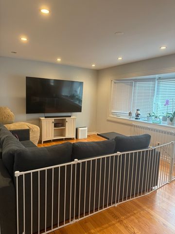 4608 Wesley Terrace, Schiller Park, IL 60176