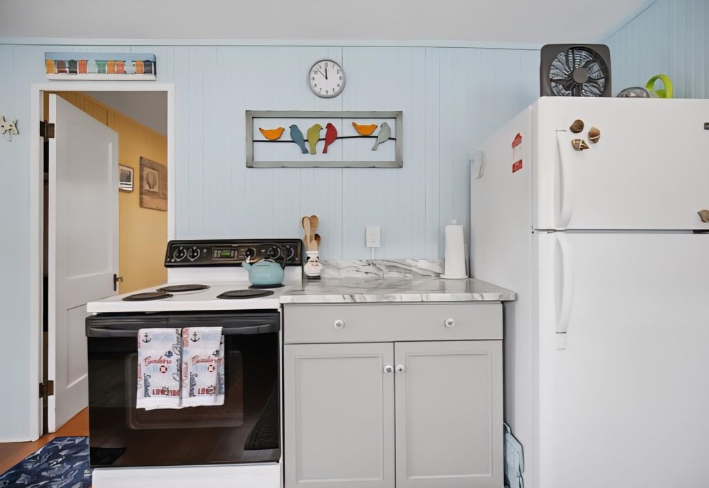 Image 16 of property listing at 51 Highland Avenue, Hampton, NH 03842