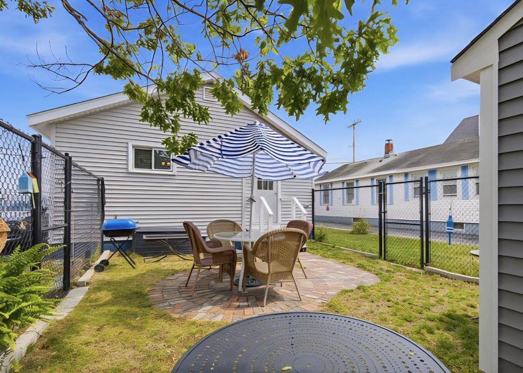 Image 8 of property listing at 51 Highland Avenue, Hampton, NH 03842