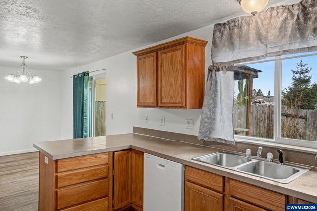 4973 Dixie Av NE, Salem, OR 97301