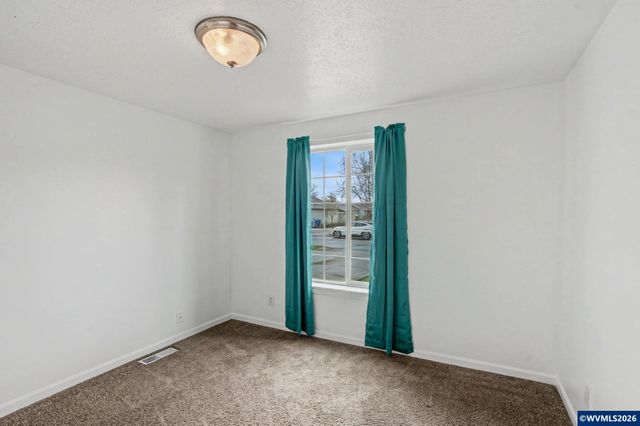 4973 Dixie Av NE, Salem, OR 97301