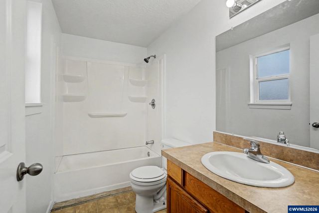 4973 Dixie Av NE, Salem, OR 97301