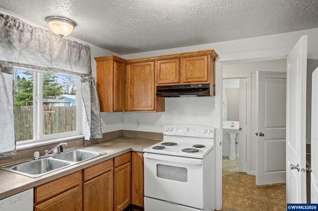 4973 Dixie Av NE, Salem, OR 97301