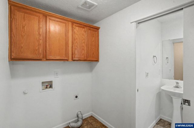 4973 Dixie Av NE, Salem, OR 97301