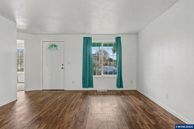 4973 Dixie Av NE, Salem, OR 97301